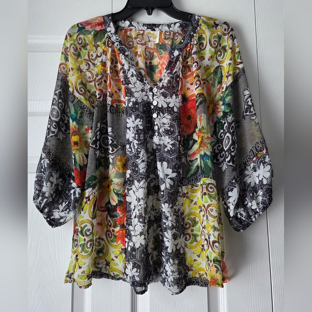 Fig and Flower Multicolor Floral Top Size S. Excellent condition. - Picture 2 of 11